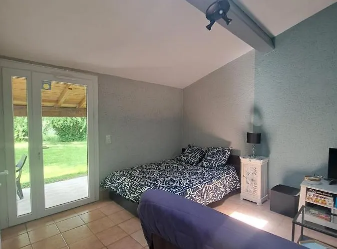 Studio avec jardin à 5 min du Parc Walibi
